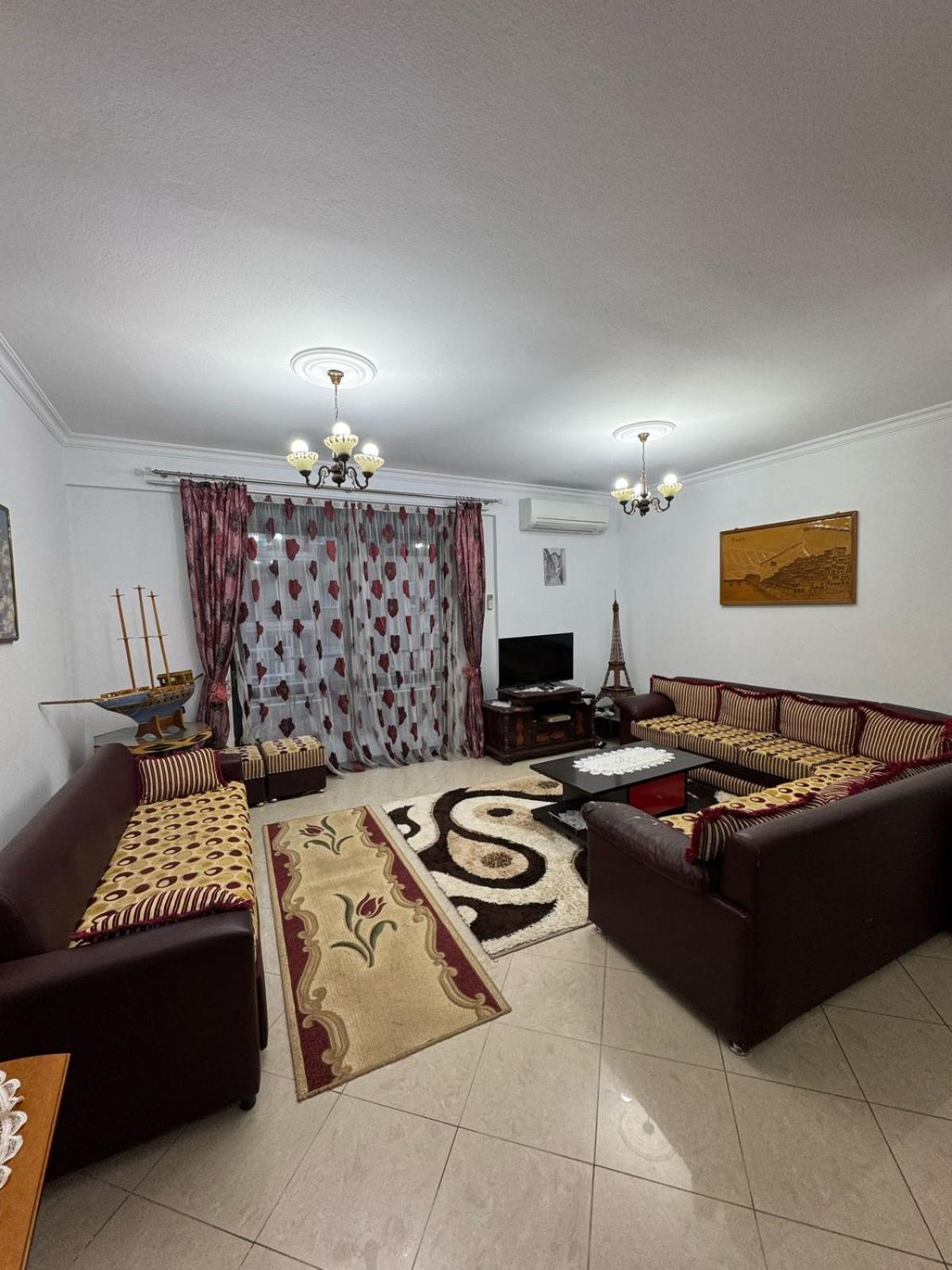 Apartment Gledis *